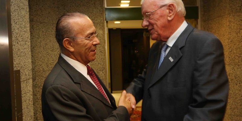 Gilberto Porcello Petry assume mais um mandato à frente da FIERGS - Agência de Notícias da Indústria